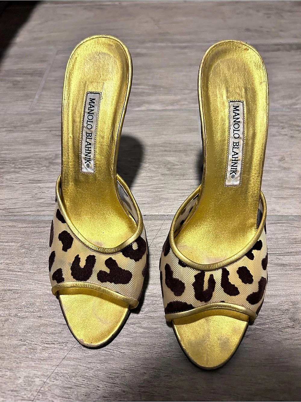 Manolo Blahnik Leopard Print Heels US 7
